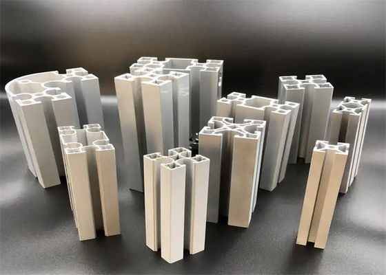 Polissage de profils de dissipateur de chaleur à extrusion d'aluminium extrudé légers