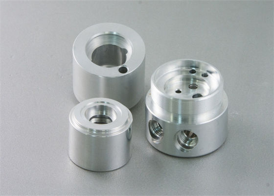 Pièces tournées CNC en aluminium anodisé