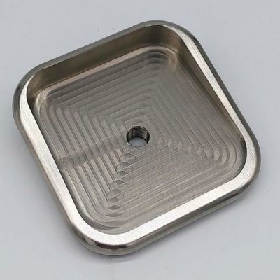 Acier inoxydable 1.4301 / 304 pièces de fraisage CNC 88.5x27.8x88.5 pour l'usinage de précision