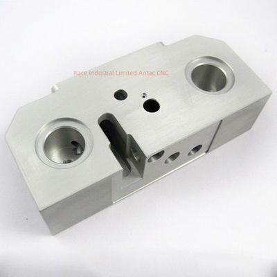 Parties d'usinage CNC en aluminium de précision et inégalées avec rapport d'inspection de taille complète