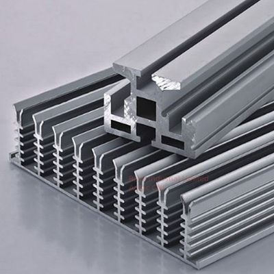 Profiles extrudés en alliage d'aluminium résistant à la corrosion 6063 6061 6005 6060 T5 T6 Applications à spécifications multiples