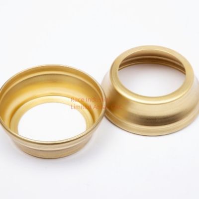 Couche en poudre de tôle d'estampage métallique Aluminium acier inoxydable Composants de matériau en laiton