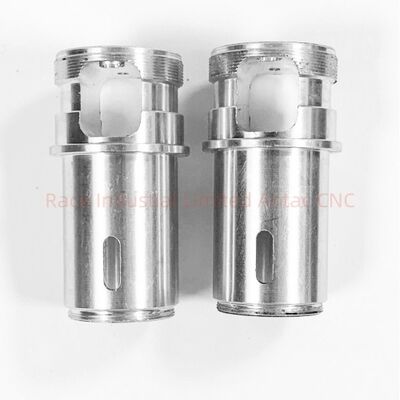 Pièces de tournage CNC inspectées à 100 %, composants usinés de précision bleus pour applications industrielles et commandes personnalisées